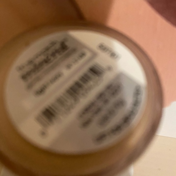 Powder foundation - Picture 2 of 4